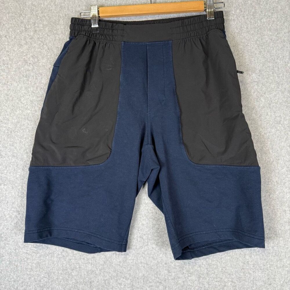 Lululemon Mens Medium City Commute Shorts Black Gray Colorblock Pockets Stretch